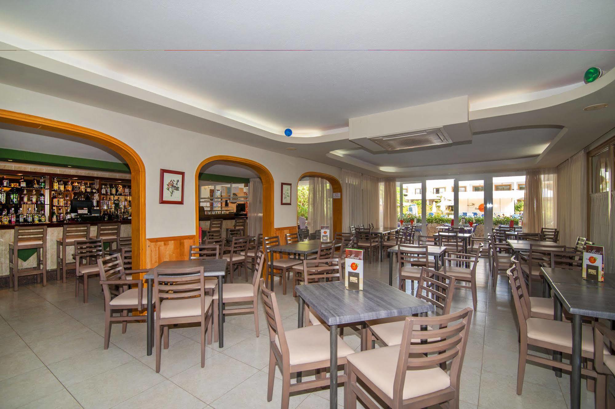 Casa Luis Apartments Santa Eularia des Riu Ngoại thất bức ảnh