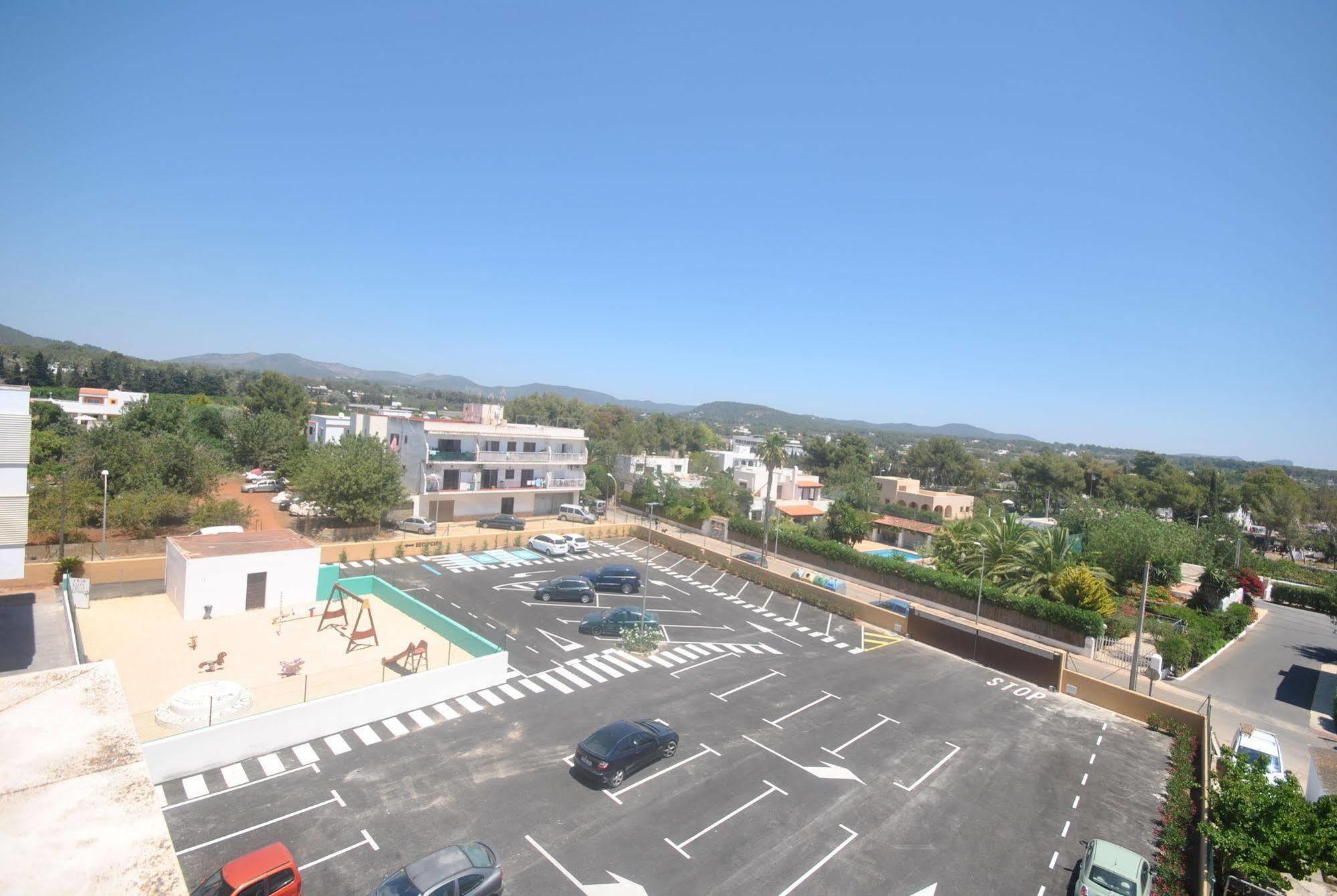 Casa Luis Apartments Santa Eularia des Riu Ngoại thất bức ảnh