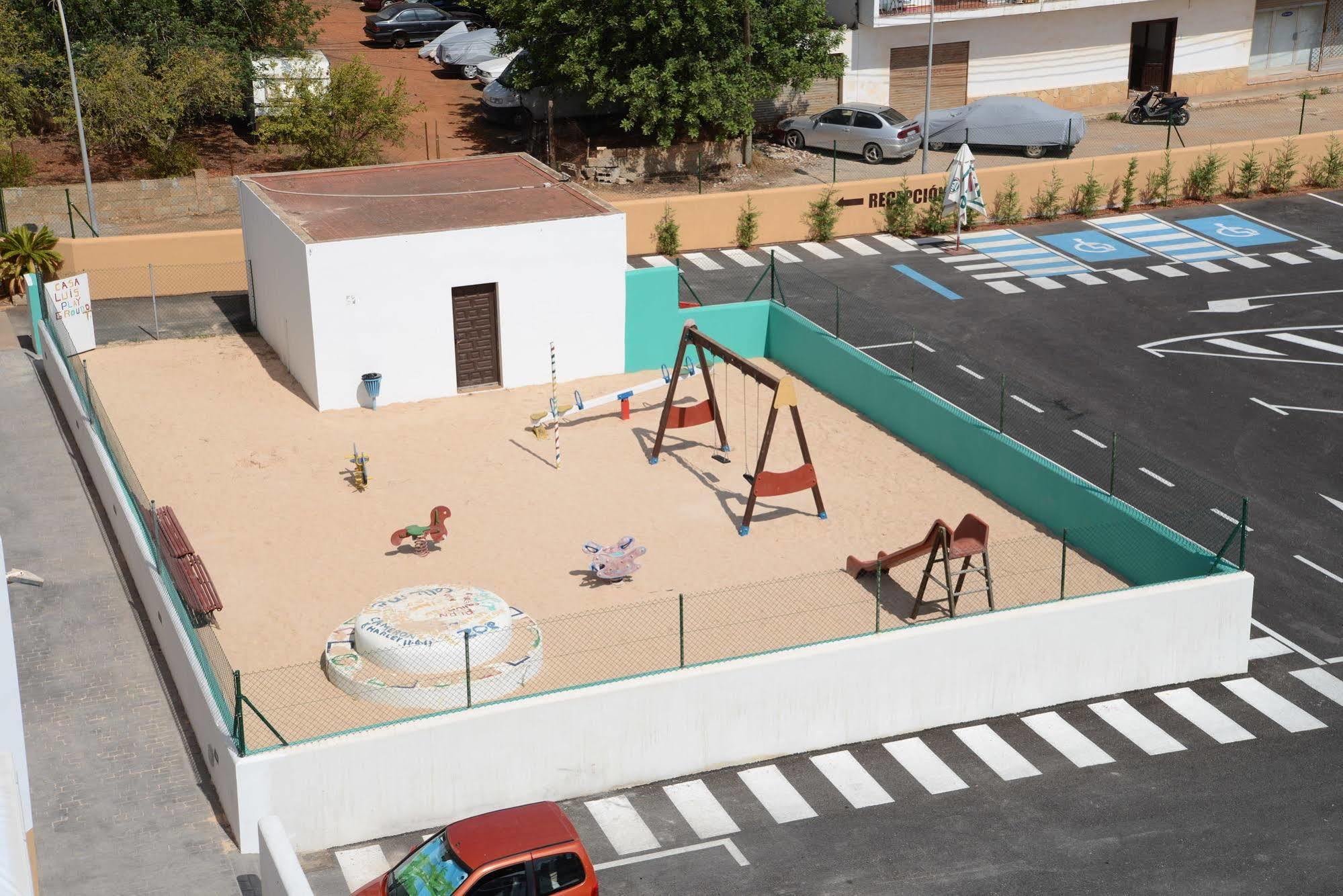 Casa Luis Apartments Santa Eularia des Riu Ngoại thất bức ảnh