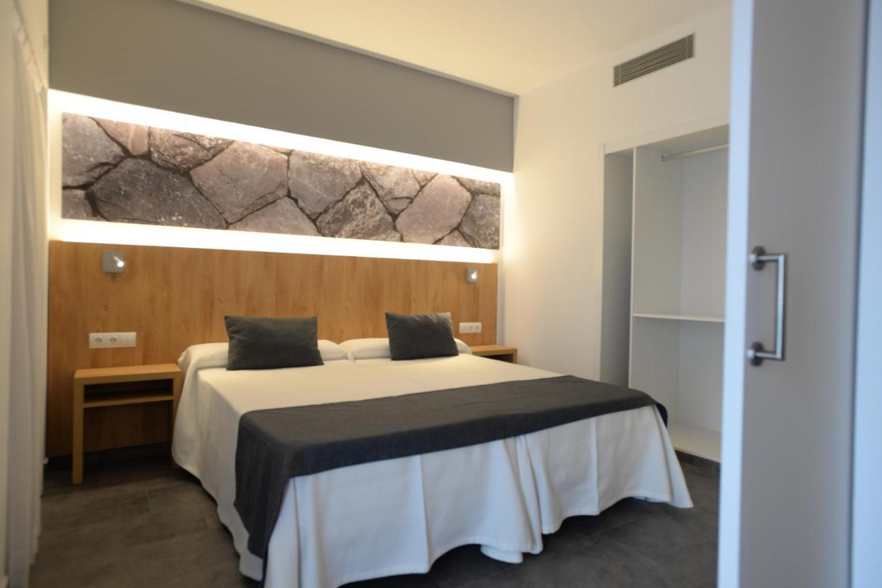 Casa Luis Apartments Santa Eularia des Riu Ngoại thất bức ảnh