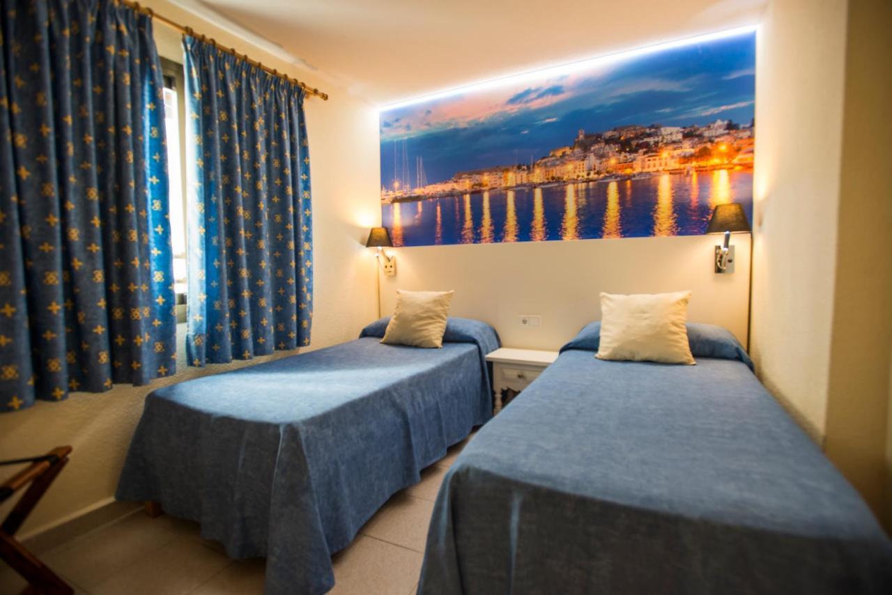 Casa Luis Apartments Santa Eularia des Riu Ngoại thất bức ảnh